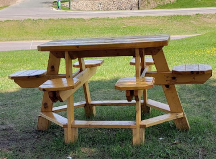 Imperial Motel - From Web Listing (newer photo)